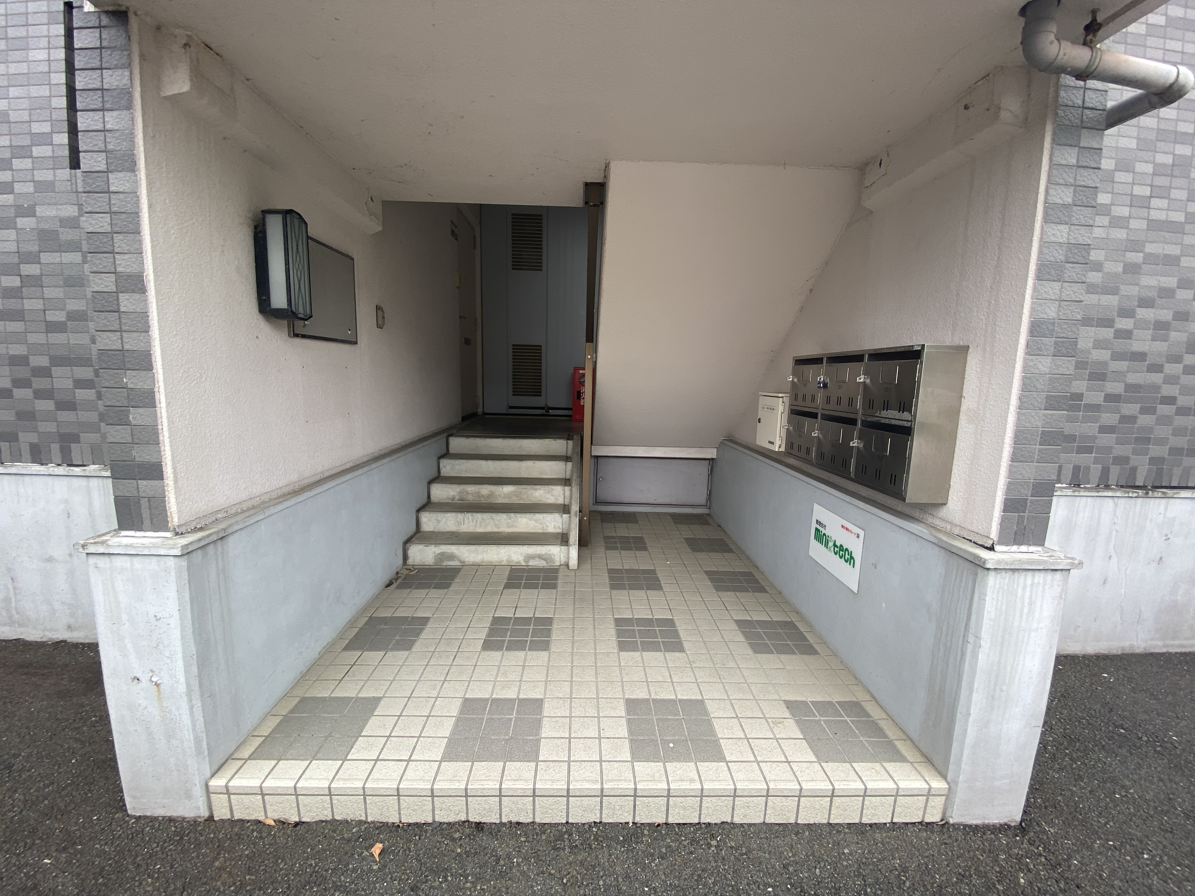 焼津市　外壁塗装　メールBOX・宅配ボックス取付　照明交換