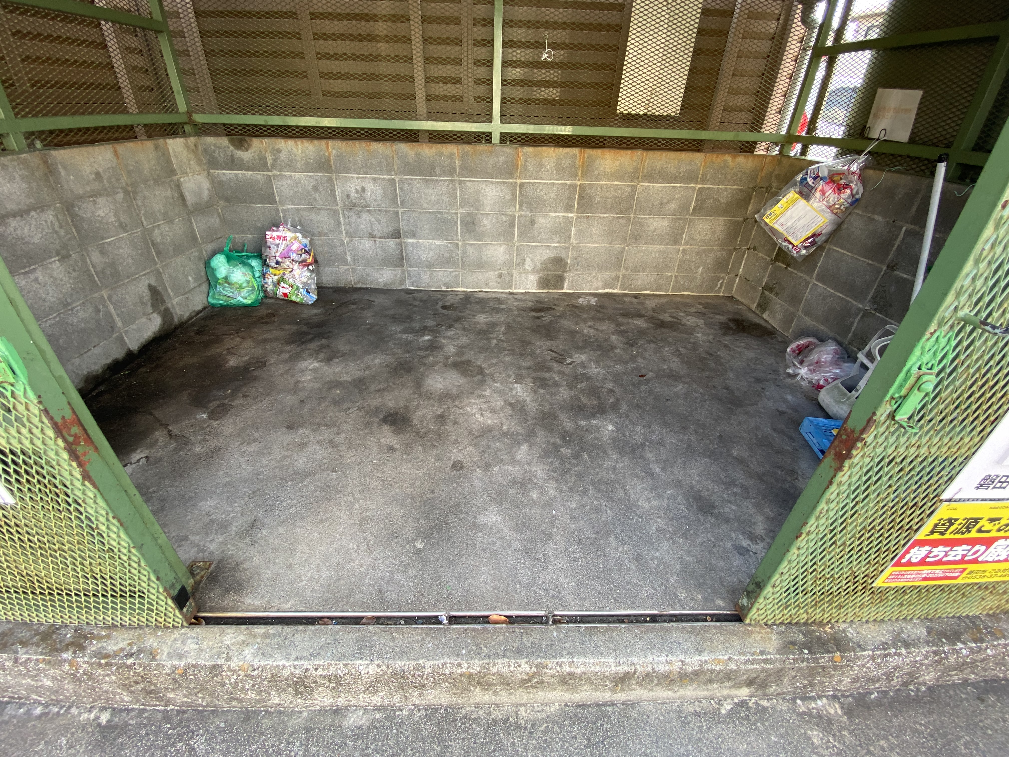 磐田市　地域ゴミ集積所　塗装工事